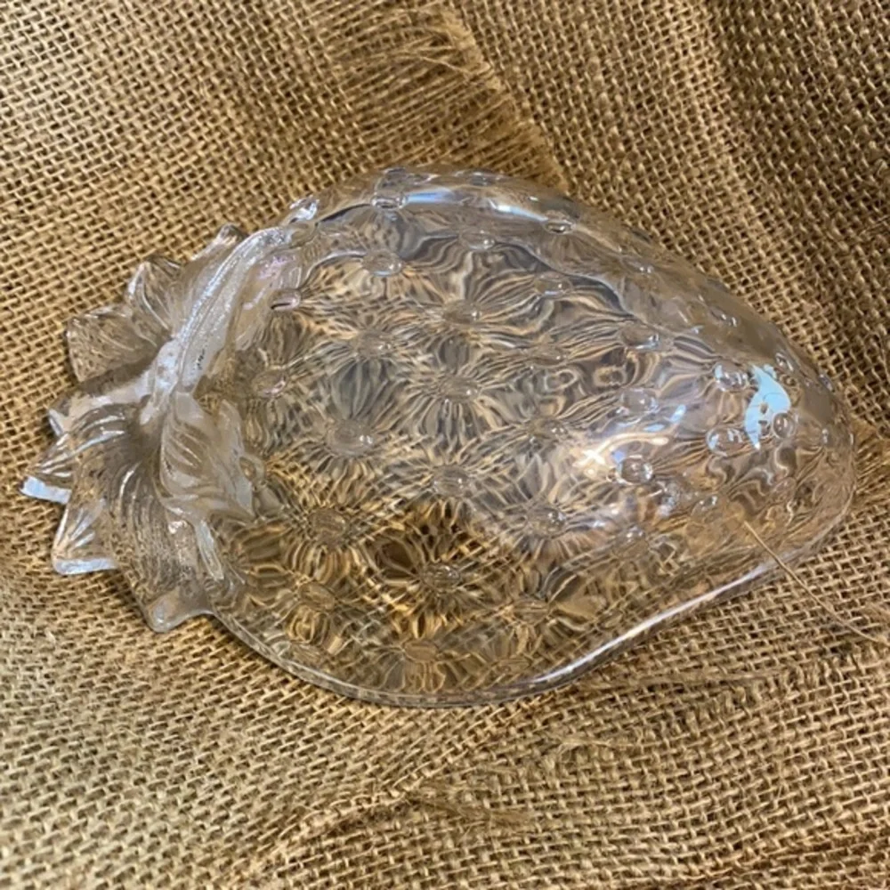 Studio Nova Strawberry Delight Clear Glass Strawberry Dish Bowl